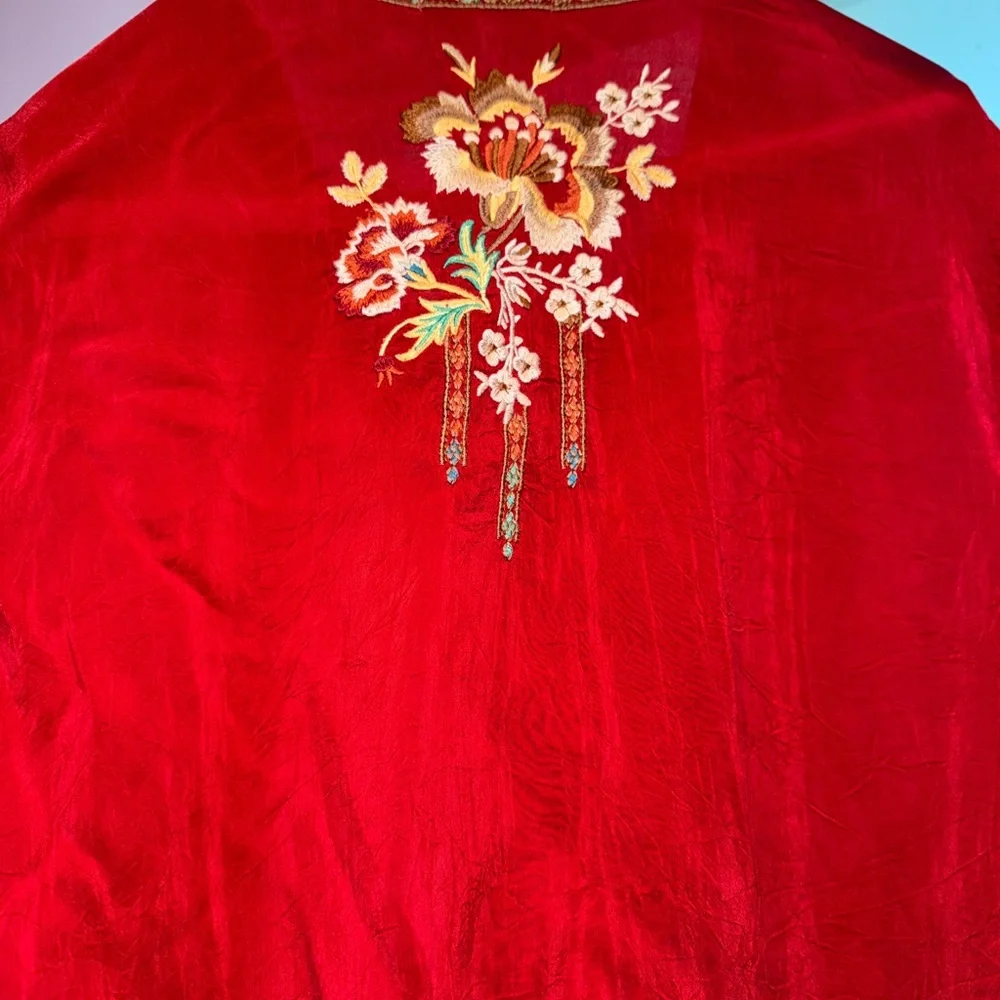 Johnny Was Size M Red Embroidered Women’s Blouse - Picture 7 of 8